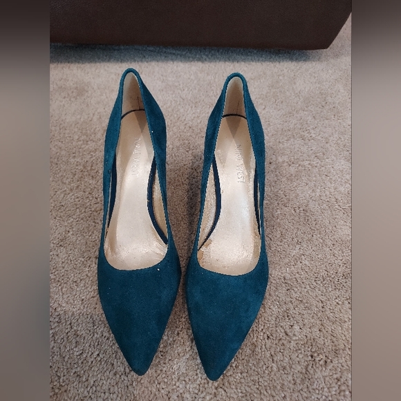 Nine West Shoes - Nine West suede heels